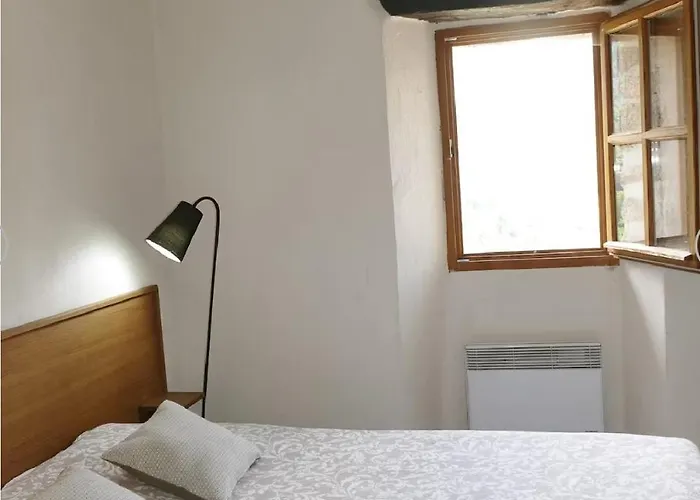 Agreable Triplex Nelly Situe En Moyenne Montagne Nyaraló